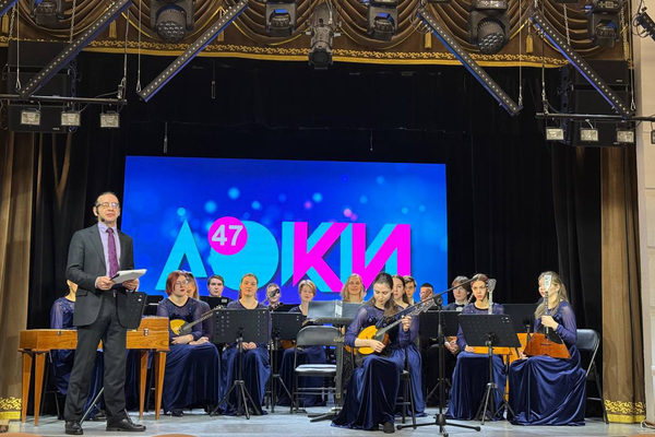 Онлайн лекция-концерт оркестра русских народных инструментов «Мелодия» для студентов и преподавателей китайской провинции Хэбэй